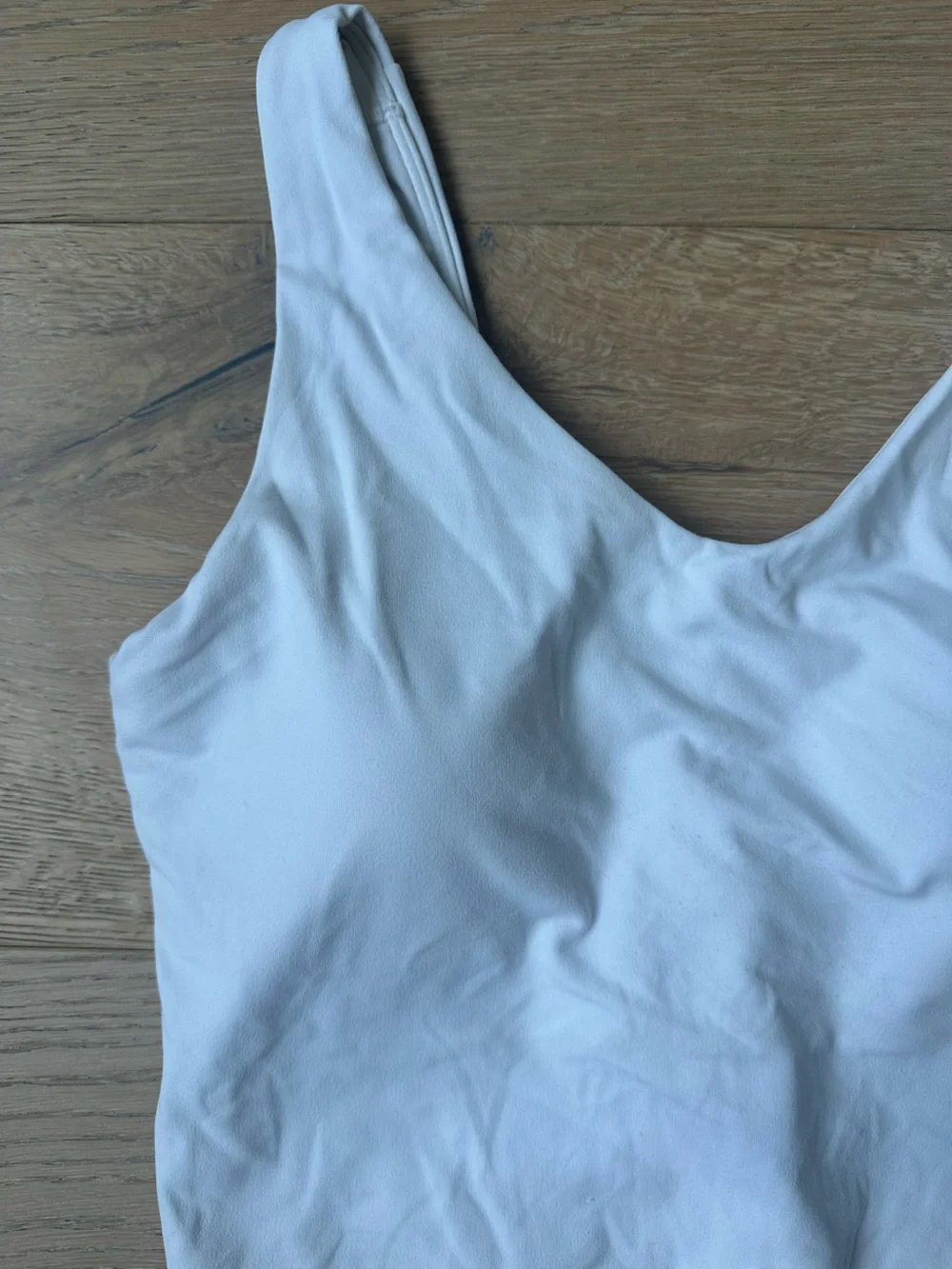 Athleta Transcend V-Neck Crop Sports Bra Bright D-DD+ Small White